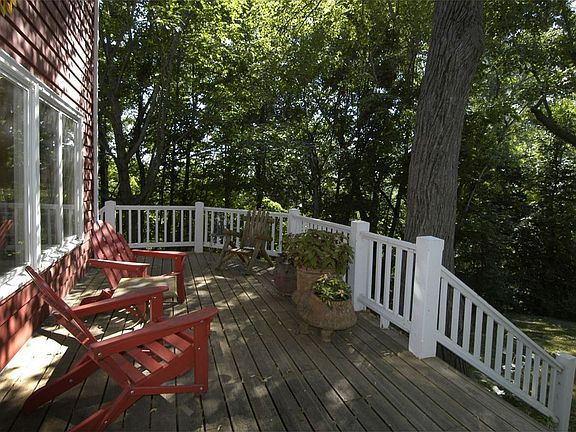 Private retreat in the best neighborhood intown.