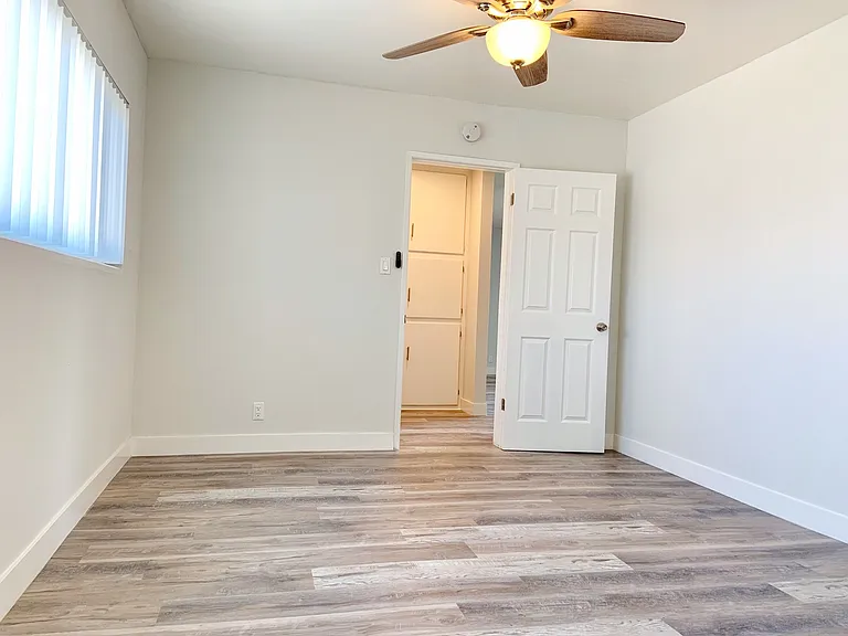 4050 W El Segundo Blvd — Photo 8