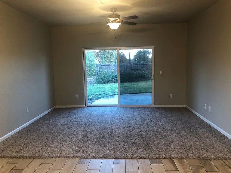 303 Pelican Hill Ct — Photo 5