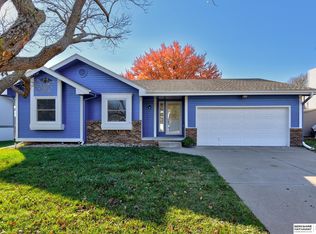 7100 Michelle Ave, La Vista, NE 68128