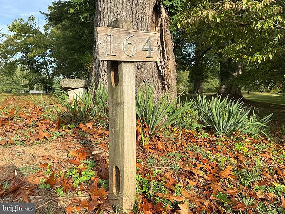 2nd image of 164 Garretts Mill Rd