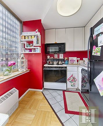 2nd image of 232-236 E 47th St #23D