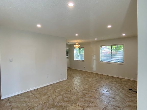 2nd image of 897 Stone Church Rd E #4