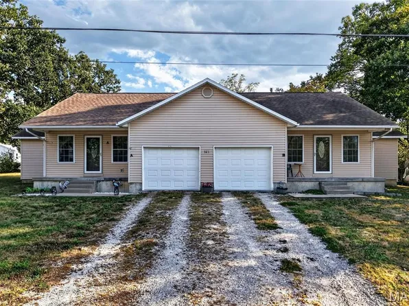 301 & 303 10th St, Crocker, MO 65452