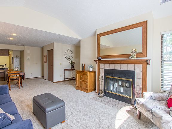 5th image of 4955 Deer Run Pl