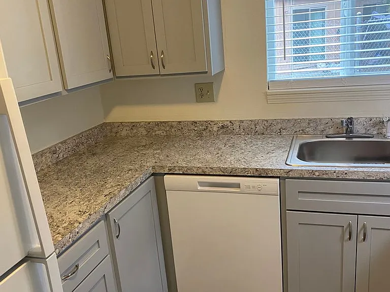 642 32nd Ave SE #5 — Photo 10