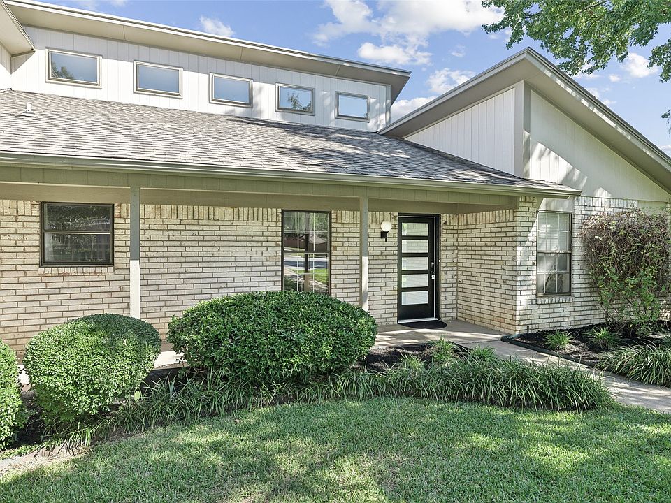 1st image of 1209 Oakwood Trl
