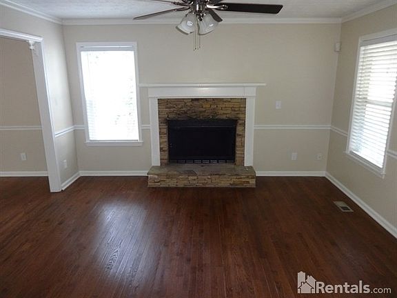 3rd image of 631 Glendale Forest Dr