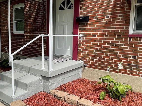 2nd image of 1632 Fauver Ave
