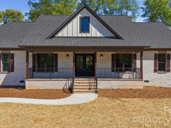 2587 Wallace Acres Ln, Lincolnton, NC 28092