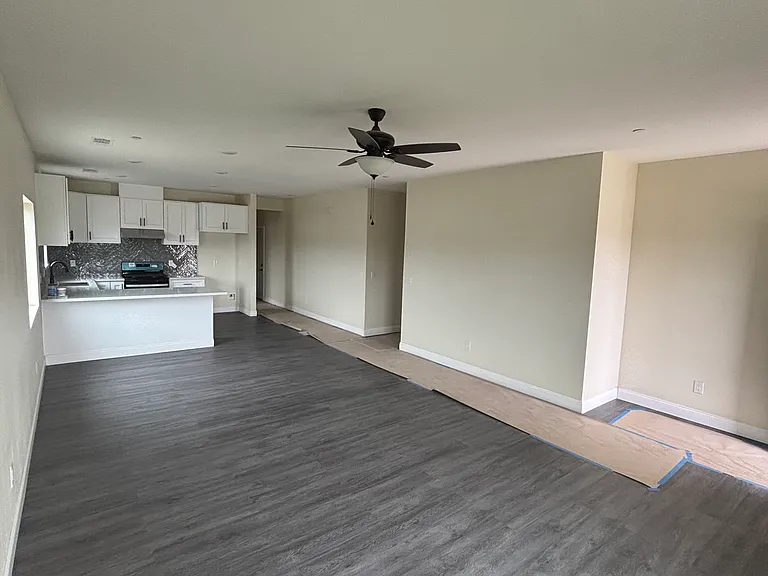 700 S Dayton St — Photo 3