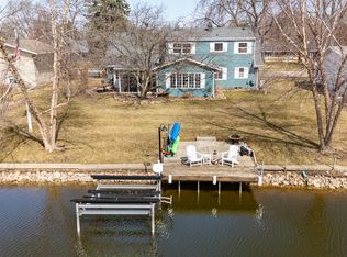 917 Windward Ct, Oshkosh, WI