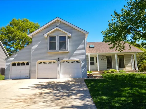 16100 W 147th Ter, Olathe, KS 66062