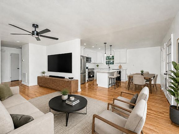 4th image of 2712 Clarkin Ave