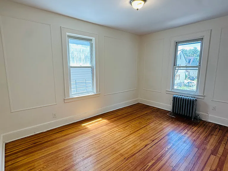 185 Columbia Ave #2 — Photo 9