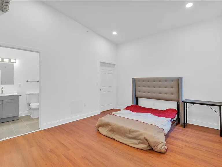 1406 Fairmount Ave #16 — Photo 9