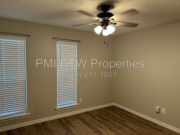 3rd image of 2120 Blossom Ln