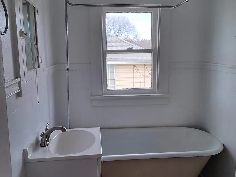 1001 S Cameron St — Photo 15