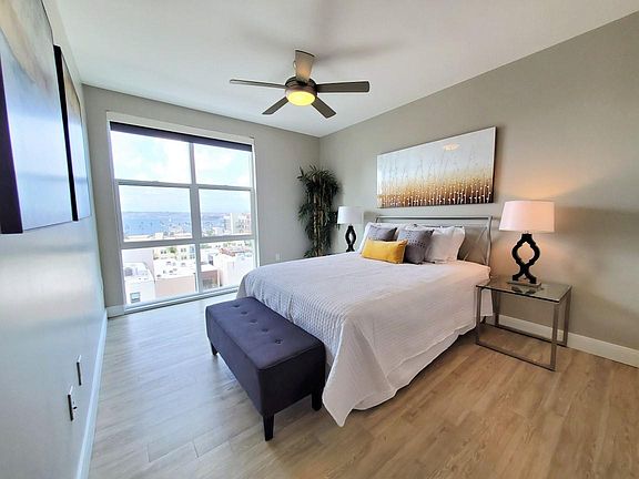 4th image of 551 W Date St #600