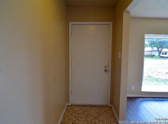 2nd image of 4515 Valleybrook