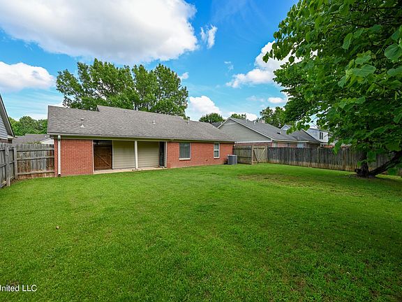 5th image of 5891 Kentwood Dr