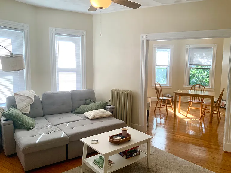 10 Victoria St #2 — Photo 5