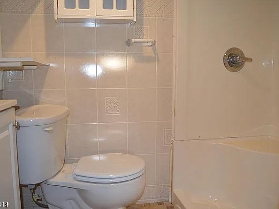 2nd image of 2715 Wood Gate Way