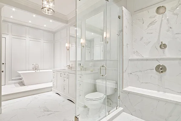 Sold by Compass | media 17