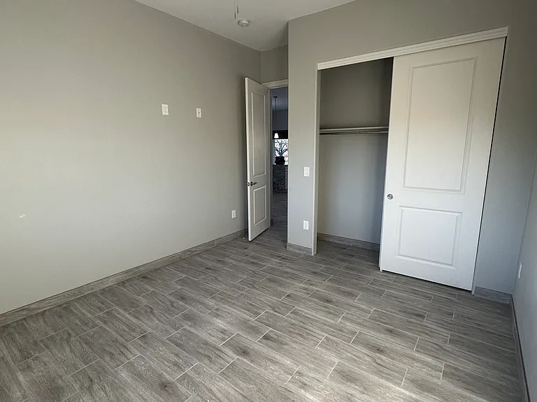 1846 Burns Ct — Photo 10