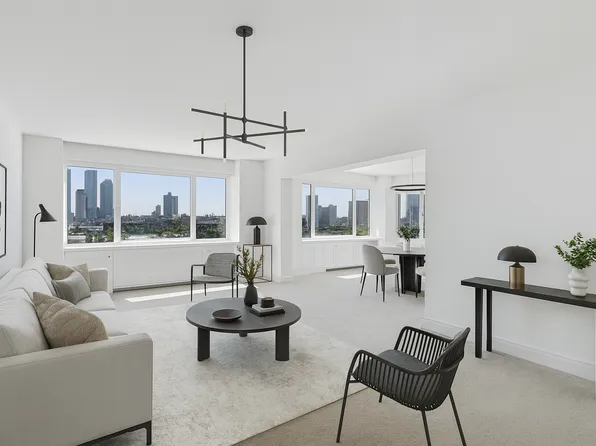 45 Sutton Place South image 3 of 14