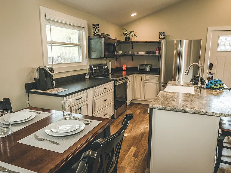 Colwell Dr — Photo 1