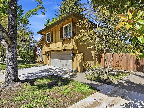 3rd image of 3283 Cambridge Rd