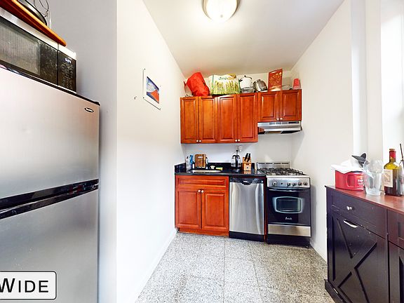 4th image of 163 E 92nd St APT 24