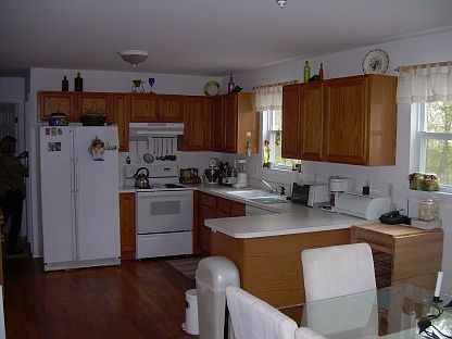 2nd image of 26 Bay View Ave