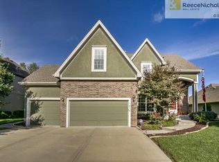 1826 Parkside Dr, Liberty, MO 64068