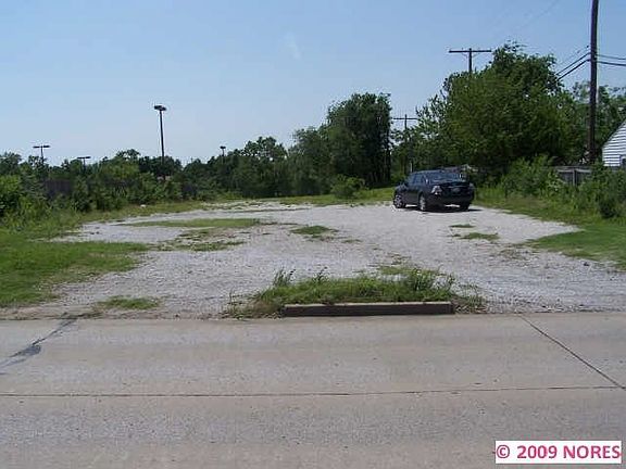 2nd image of 560 N Memorial Dr