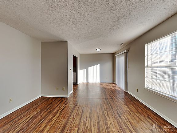 4th image of 1779 Farm Meadow Dr