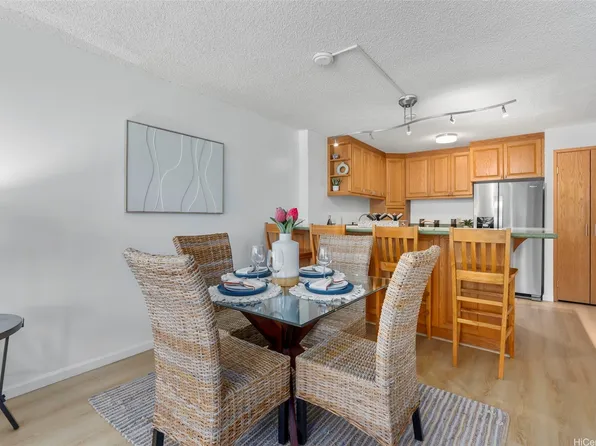 3138 Waialae Ave APT 521, Honolulu, HI 96816