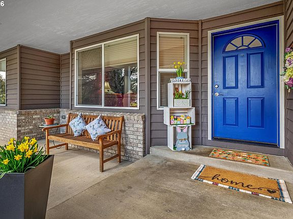 5th image of 33261 Filbert Ln