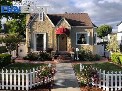 2371 College Ave, Livermore, CA, 94550