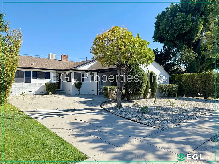 6226 Aura Ave — Photo 2