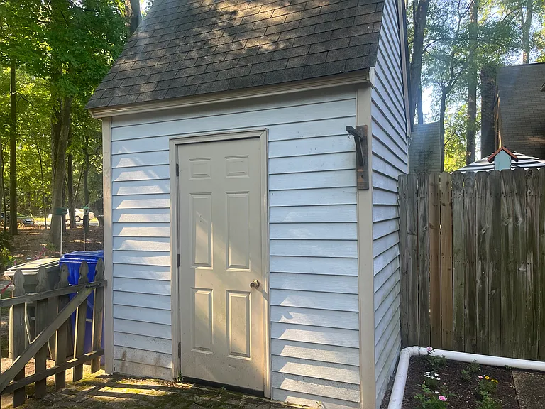 153 Sloane Pl — Photo 20