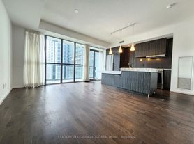 101 Charles St E