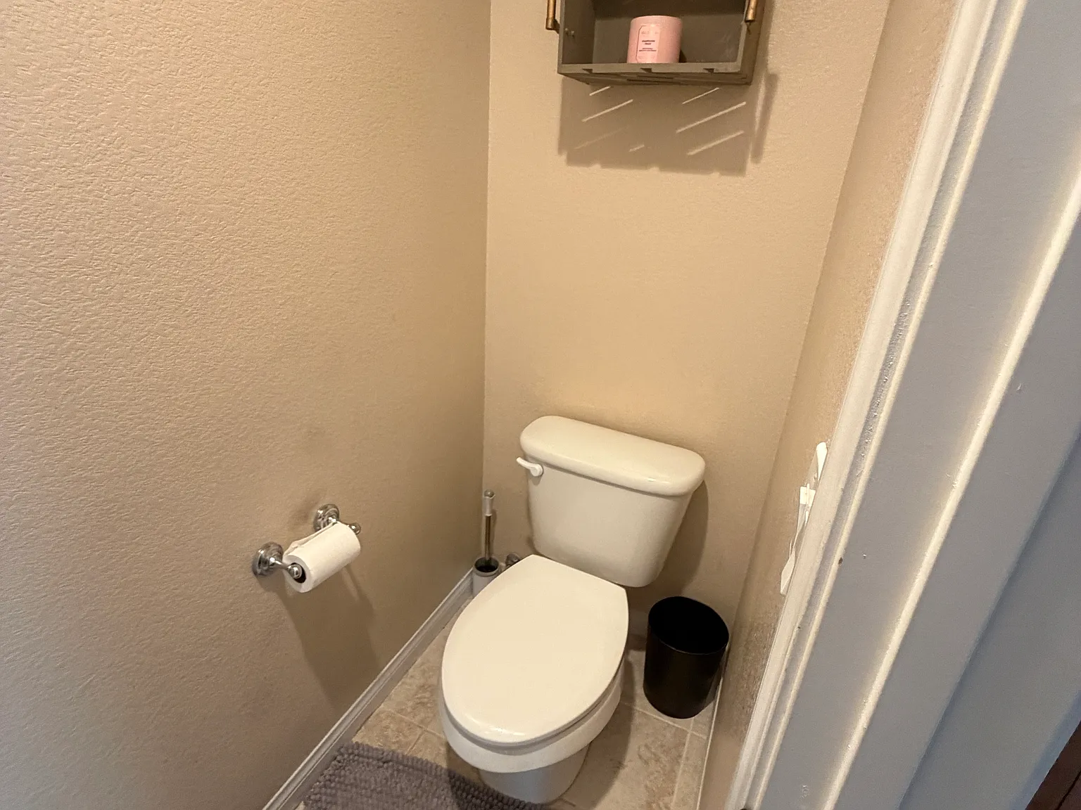 4 bed, 2327 sqft, $2,500 — Photo 4