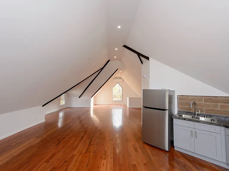 2321 S State St #3 — Photo 10