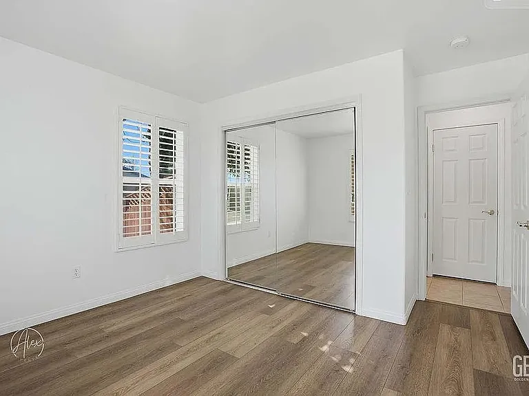 11528 Indian Hawthorne St — Photo 13