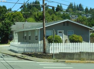 796 N 10th St, Coos Bay, OR