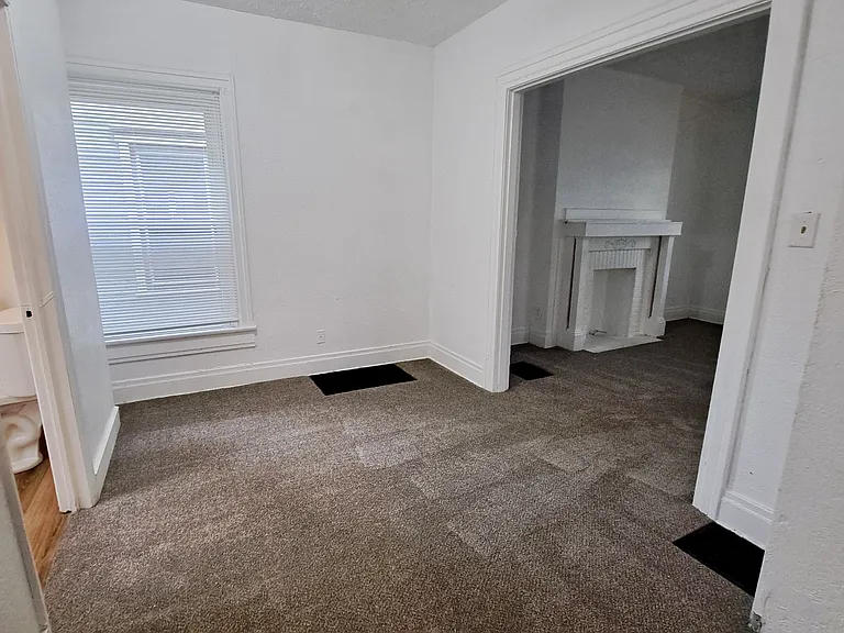 136 Indiana Ave — Photo 7