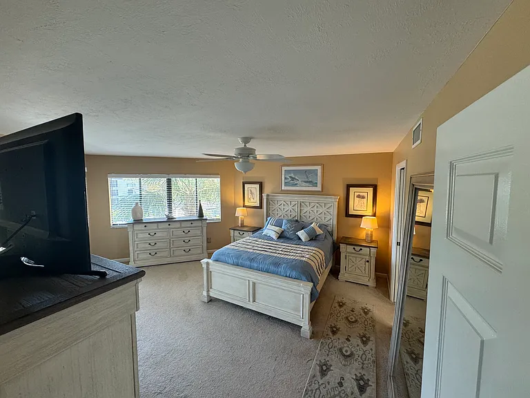 6979 Winkler Rd #336 — Photo 34