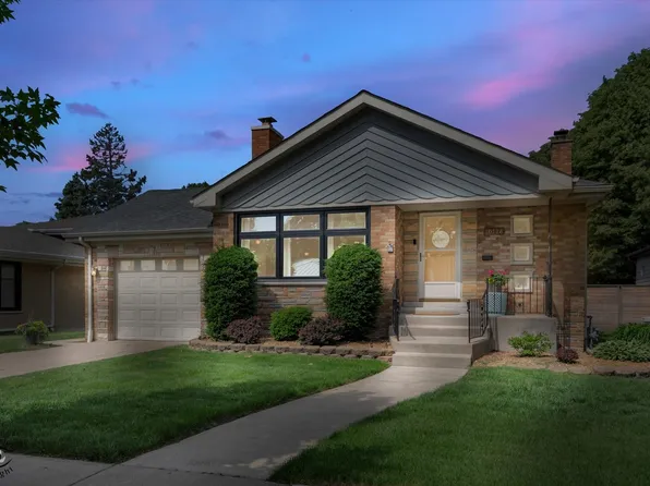 10118 S Turner Ave, Evergreen Park, IL 60805